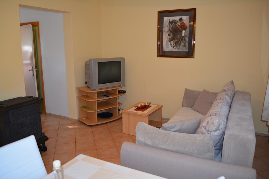 Holiday Home Lana Saborsko Kültér fotó