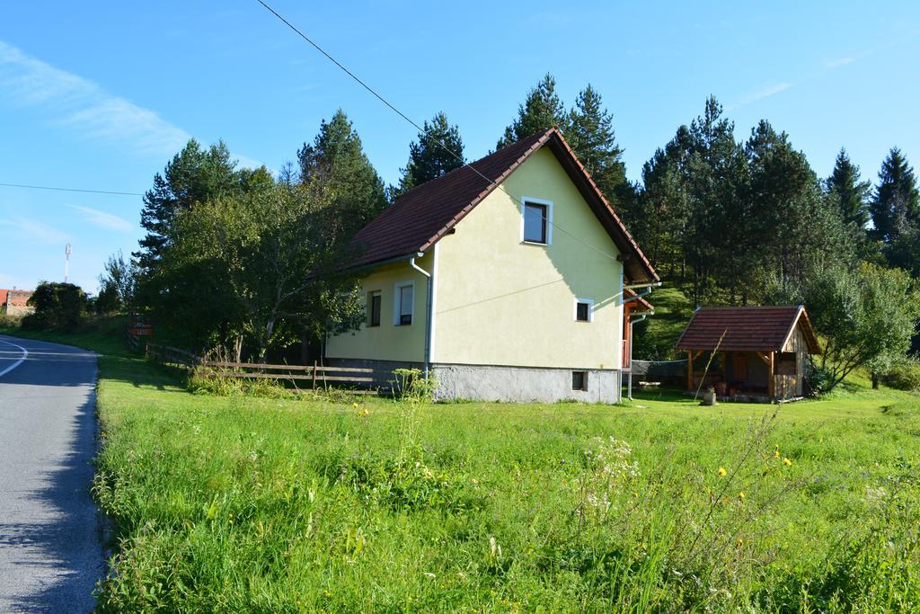 Holiday Home Lana Saborsko Kültér fotó